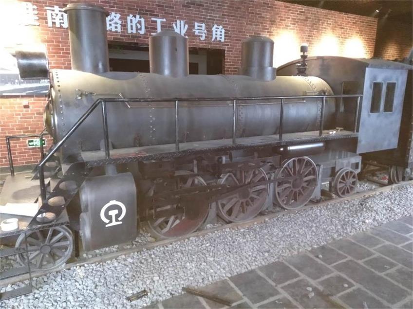 玉龙蒸汽火车模型